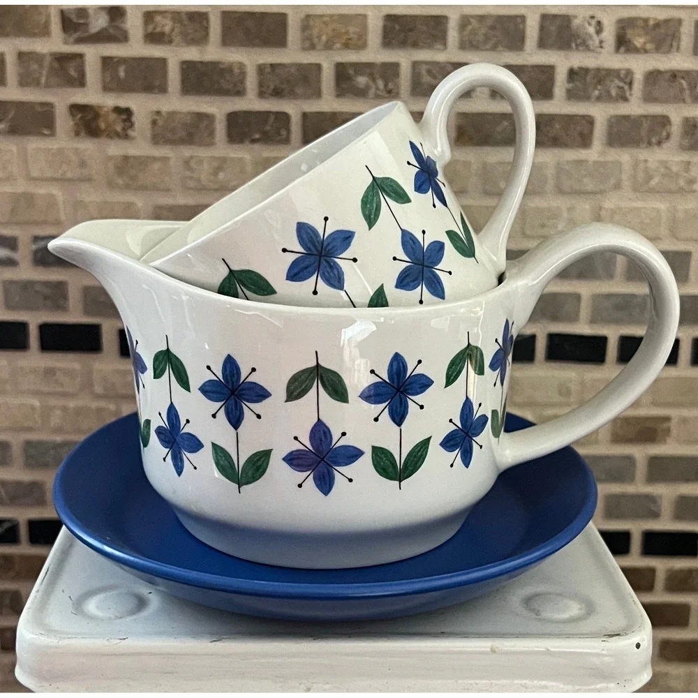 Vintage Retro Creamer‎ with Tea Cup & Saucer Midwinter Roselle Staffordshire UK